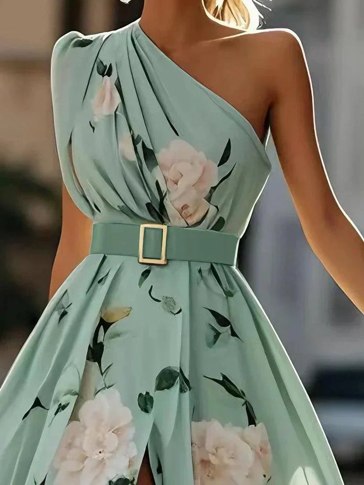 Julie | Vestido maxi de gasa floral verde claro con un solo hombro